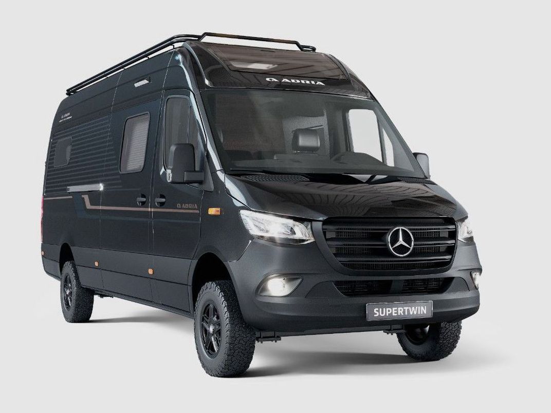 ADRIA Supertwin 700 SGX 4x4 Mercedes ATs AHK
