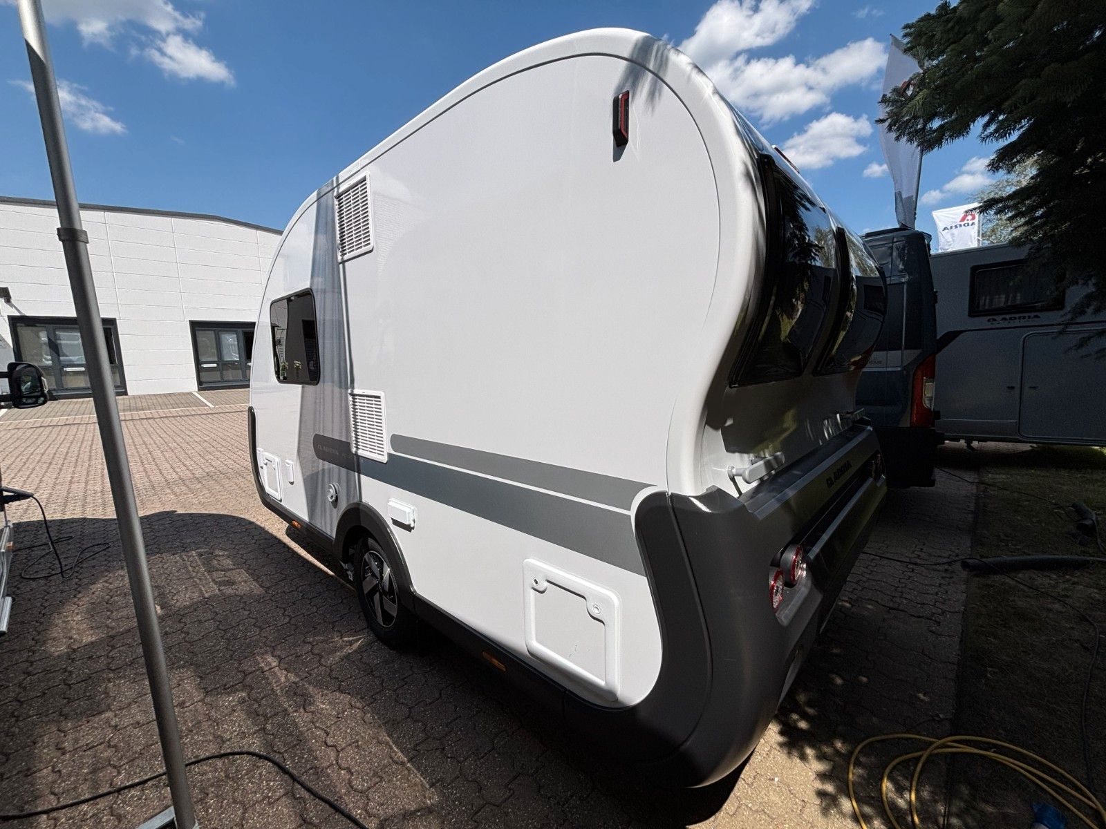 Adria Action 391 LH, Mover, Applikationen Grau 2026