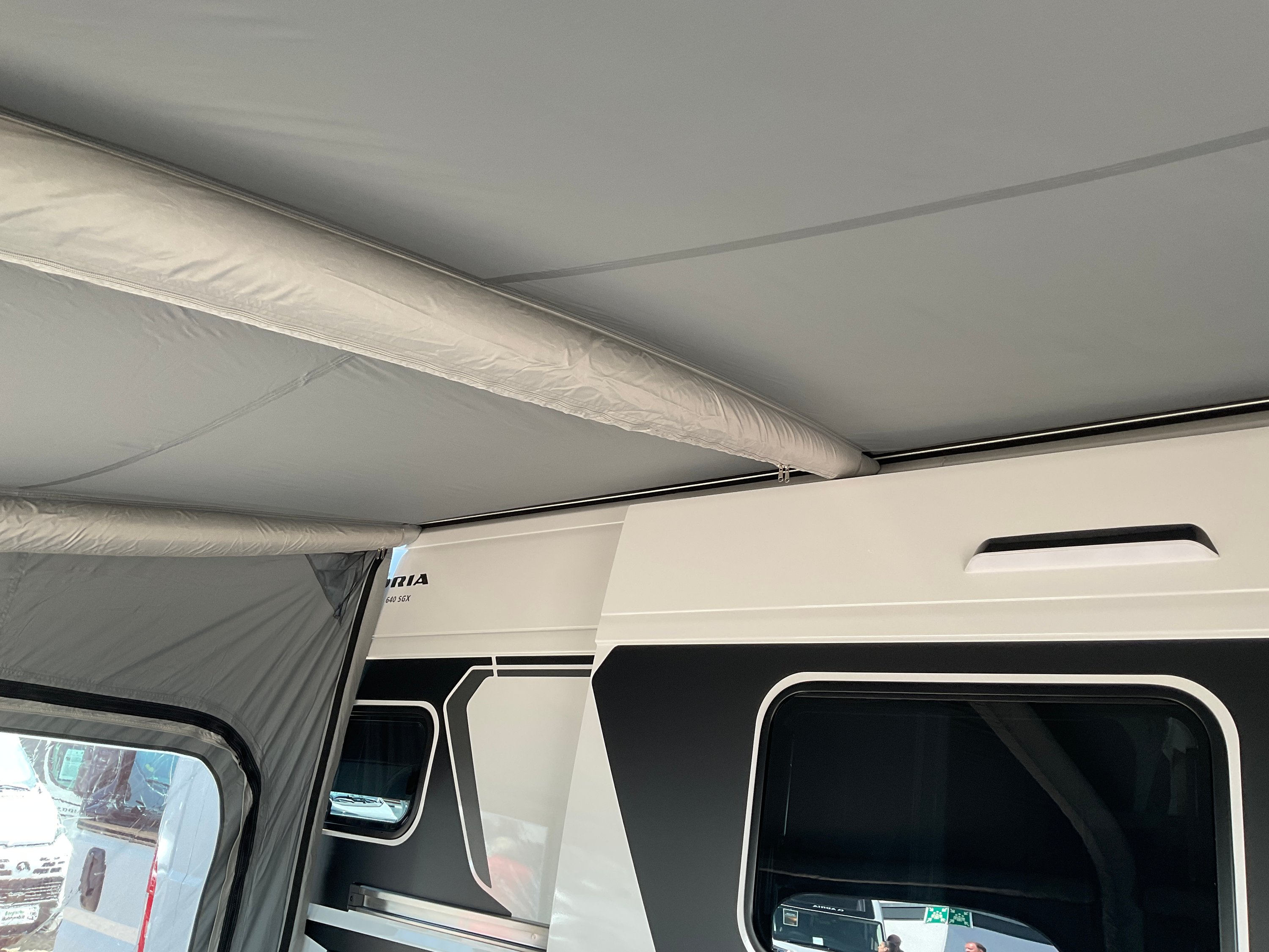 Ihre 2. Chance Westfield Kastenwagen-Vorzelt Mars