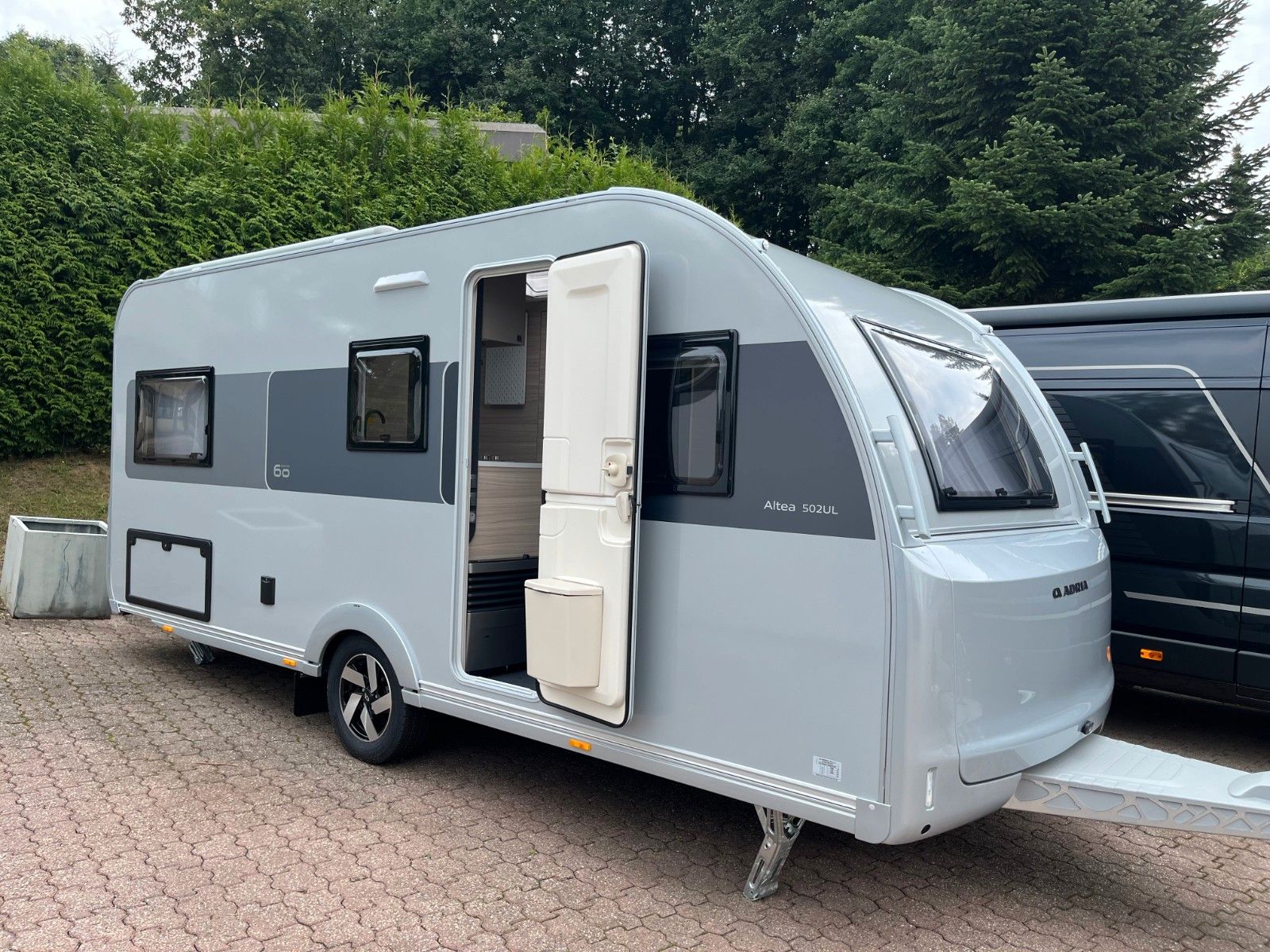 Adria Altea 60Y 502 UL 2026 Fußbodentemp.,Silber