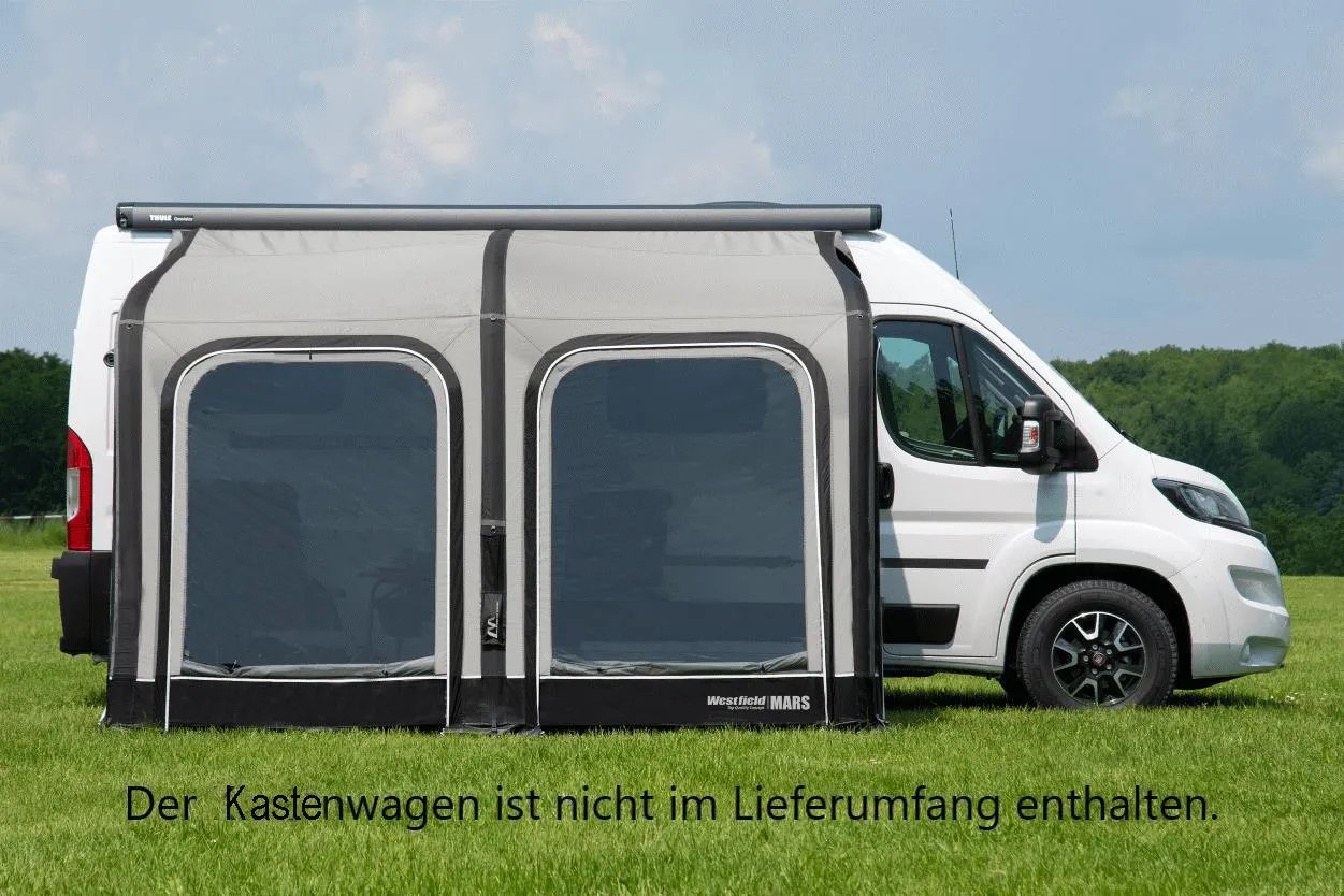 Westfield Mars Kastenwagen Vorzelt am Camper aufgebaut auf Wiese mit großen Fensterflächen