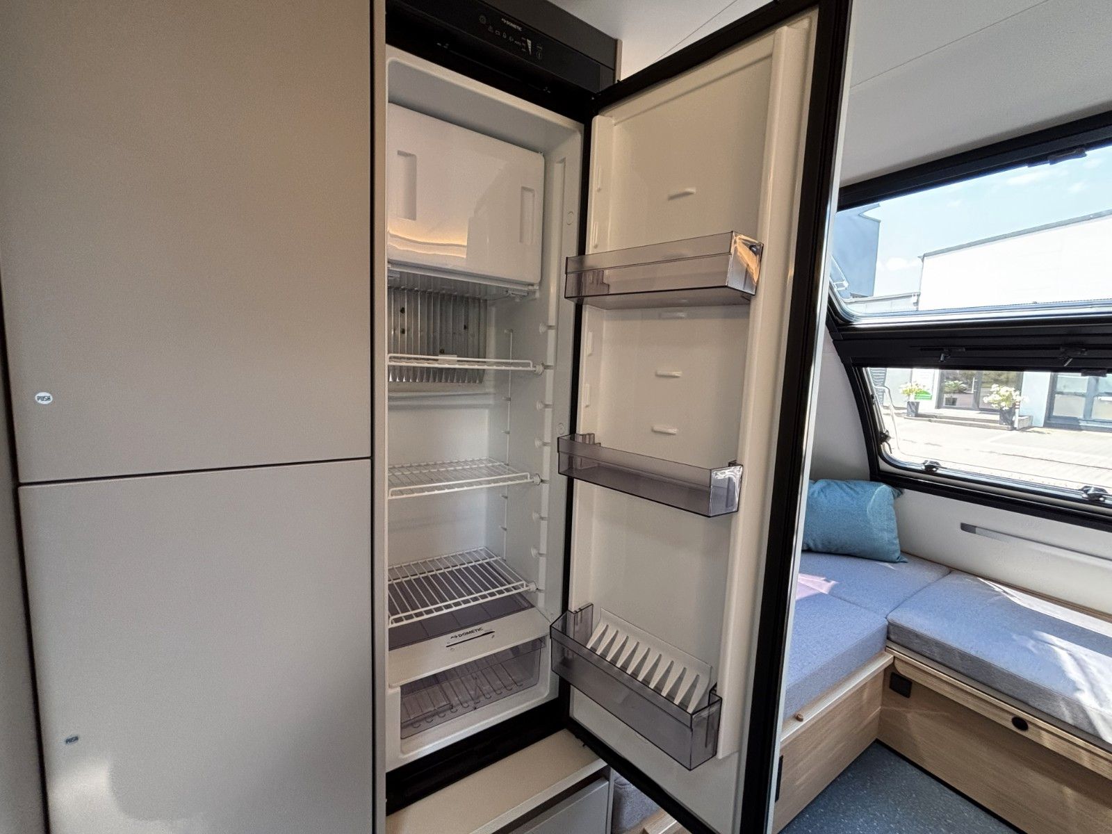Adria Action 391 LH, Mover, Applikationen Grau 2026