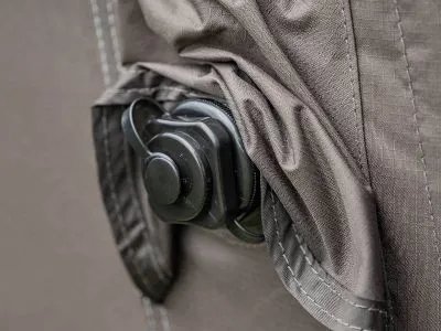 Detailansicht des Luftventils am Telta Spirit 290 Vorzelt für das aufblasbare Gestänge (Airframe)