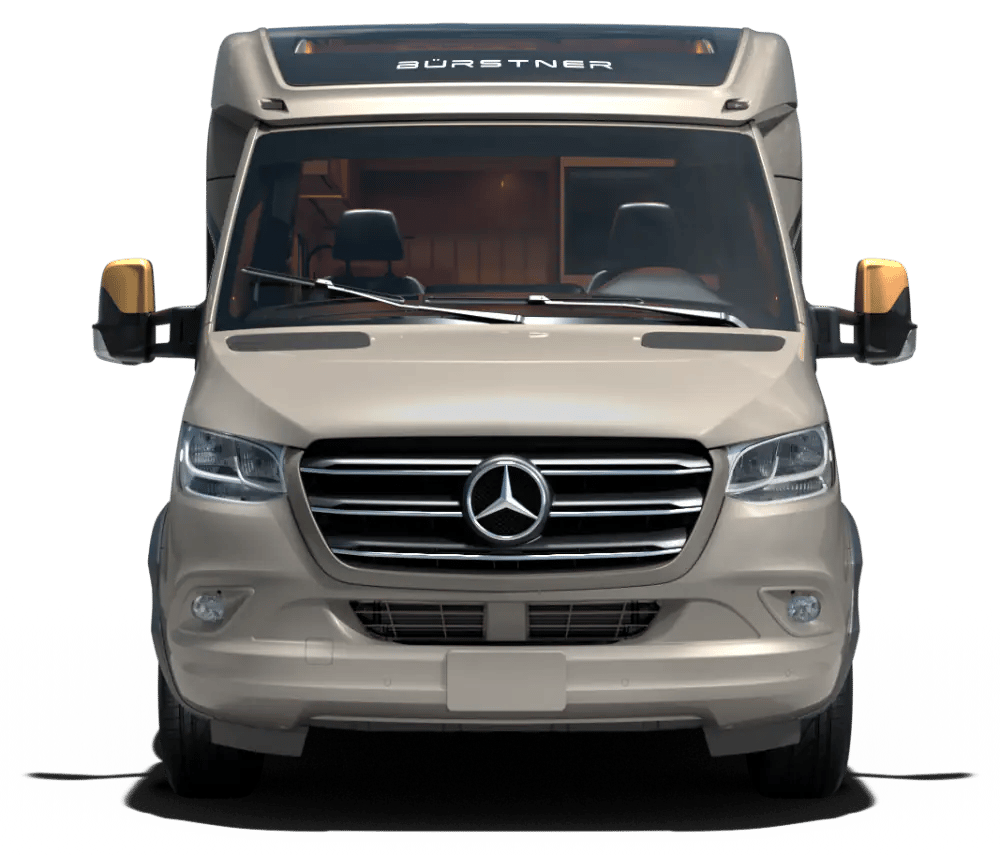 Bürstner Signature Mercedes in der Frontansicht mit Mercedes-Stern im Kühlergrill und Bürstner-Schriftzug auf der Dachkappe